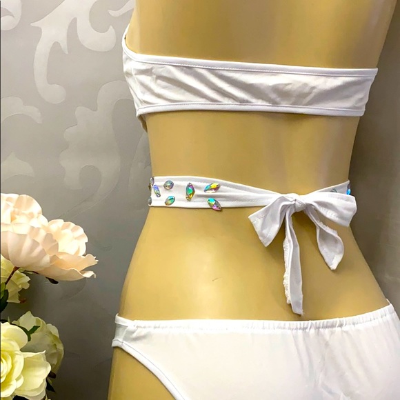 ꧁𝑊ℎ𝑖𝑡𝑒 𝑀𝑜𝑛𝑜𝑘𝑖𝑛𝑖꧂ - Picture 7 of 8